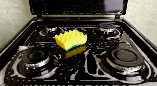 Should I Use A Scrub Brush To Clean Stove Top Burner?