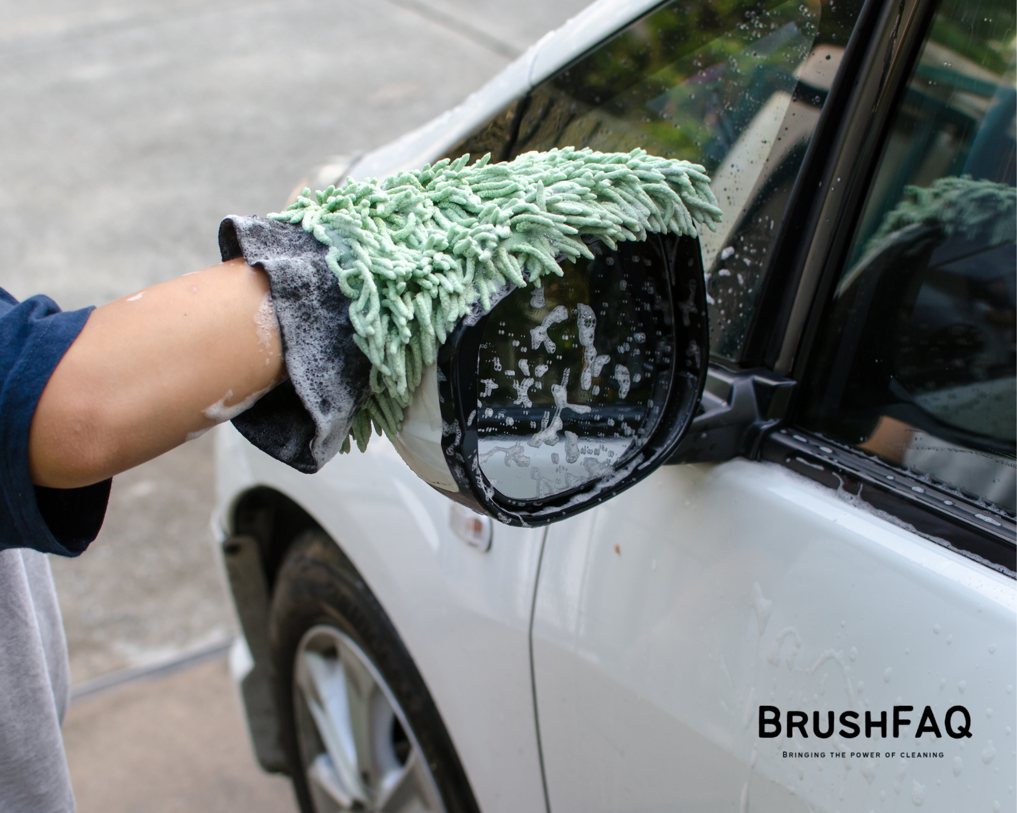 Is It Better to Use a Brush or Wash Mitt on A Car?